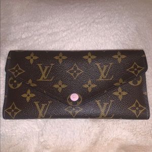 Louis Vuitton Emilie wallet
